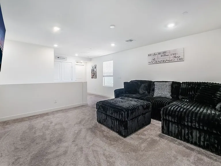 670 Tranquil Peak Ct — Photo 19