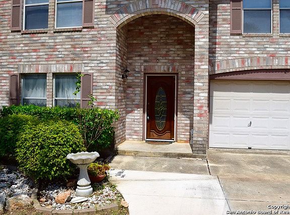 2nd image of 2415 Cedar Way