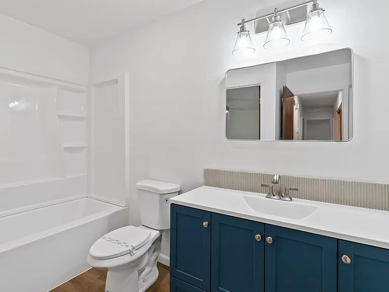 229 Montana Ave — Photo 15