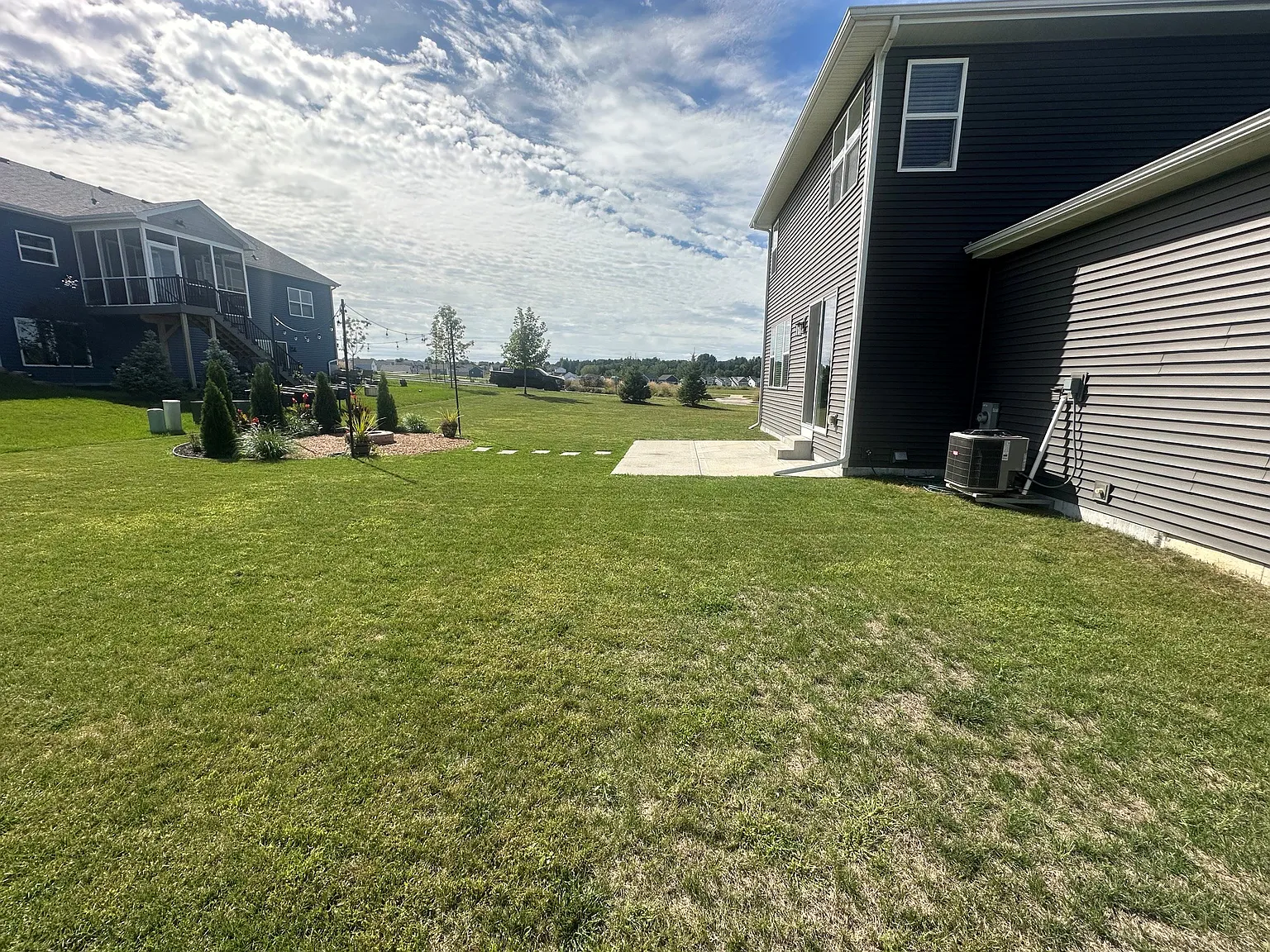 4 bed, 2492 sqft, $3,850 — Photo 4