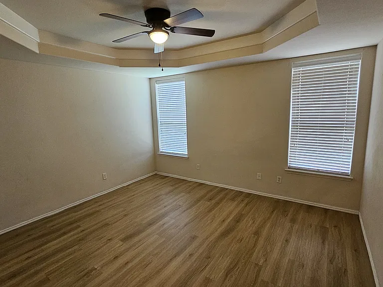 3049 Trinity Lakes Dr — Photo 39