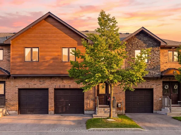 43 Madelaine Dr #2, Barrie, ON L9J 0G8