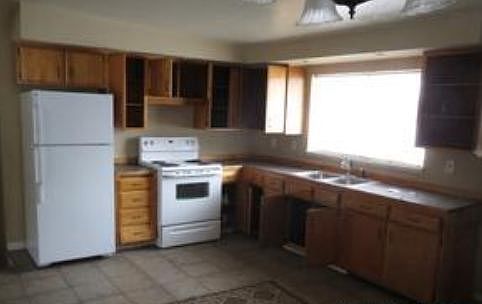 5th image of 4933 W Royal Ann Dr
