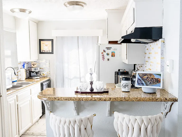 2022 Crosscoach Ln — Photo 17