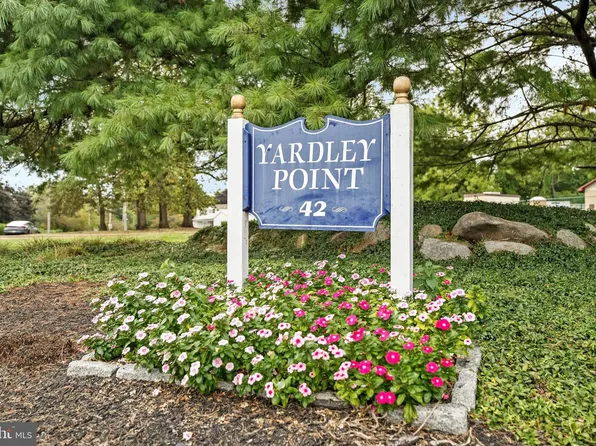 42 W College Ave APT 316, Yardley, PA 19067