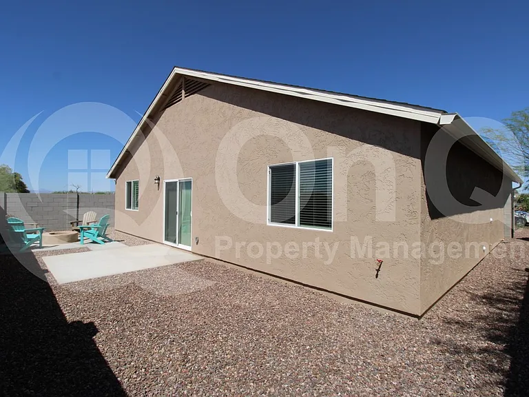 238 N Sycamore St — Photo 21