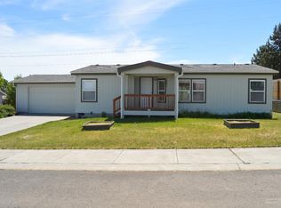 681 SW Ruby St, Madras, OR 97741