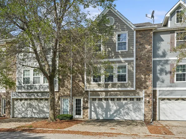 324 NE Kingwood, Waukee, IA 50263
