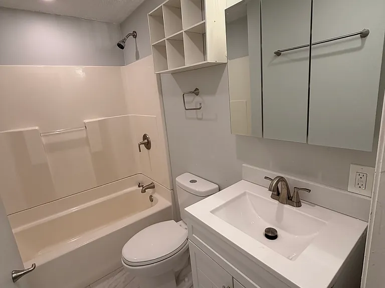15 Bridge St #17B — Photo 5