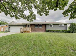 N2882 Wibu Rd, Poynette, WI 53955