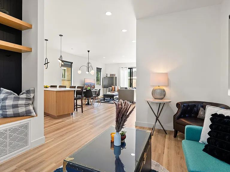 1916 W Ct — Photo 13