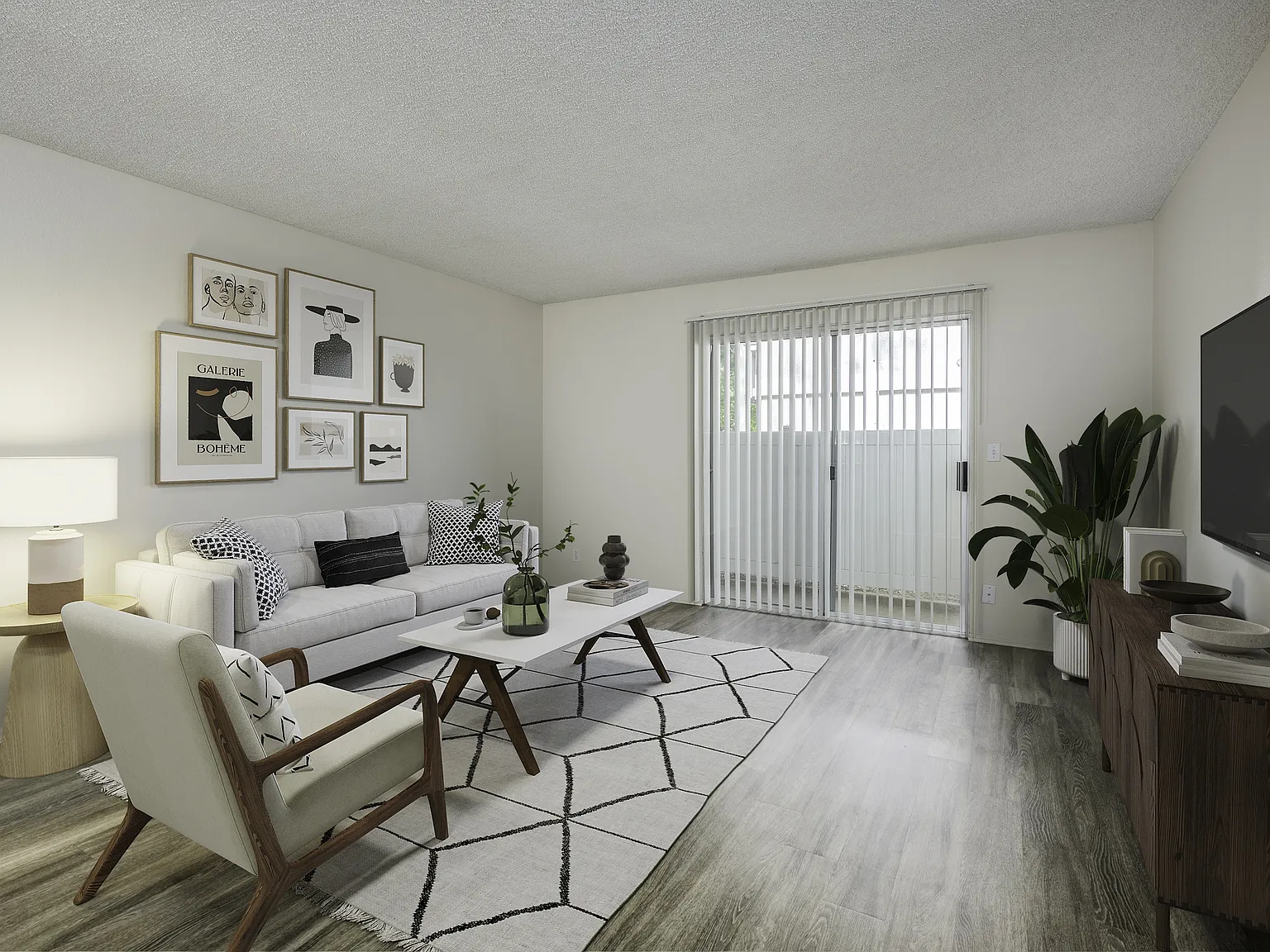 Renaissance Park Apartments — Photo 1
