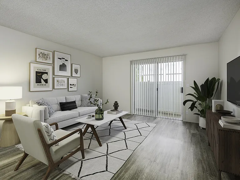 Renaissance Park Apartments — Photo 1