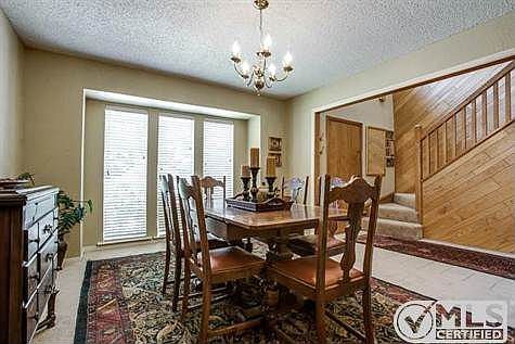5th image of 2807 W Prairie Creek Dr