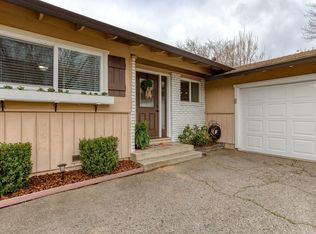 6940 Reflection St, Redding, CA 96001