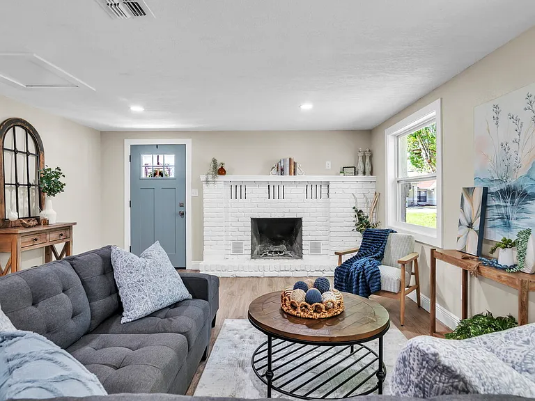11416 Pine Forest Dr — Photo 4