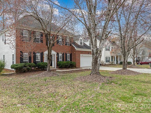 3rd image of 6654 Kingbird Ct