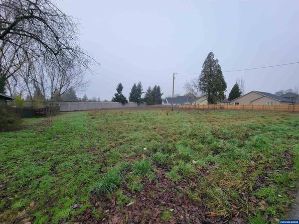 2895 Fisher Rd NE, Salem, OR 97305