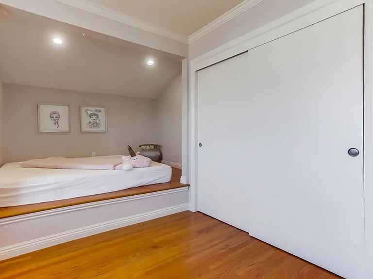 10730 Carillon Ct — Photo 34