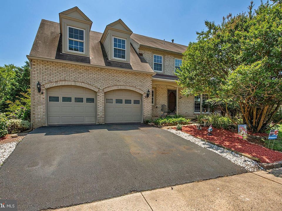 1st image of 118 Connemara Dr
