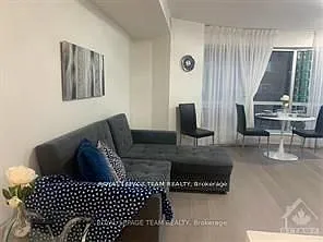 234 Rideau St #704 — Photo 16