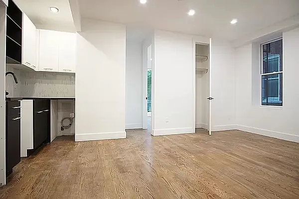 Rented by Reside New York | media 20