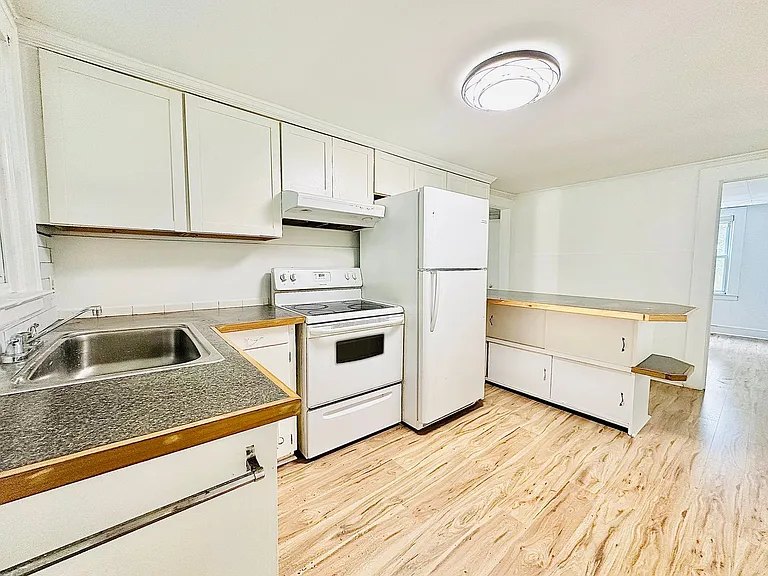 2716 Fawn Ave — Photo 7