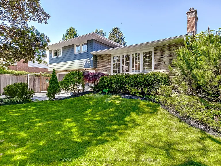 351 Strathcona Dr #MAIN — Photo 6