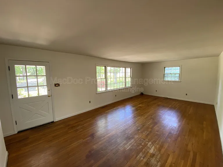 219 Bells Hill Rd — Photo 6