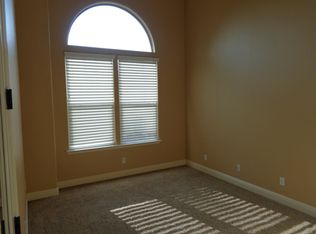 1837 N Rector Ave, Clovis, CA 93619