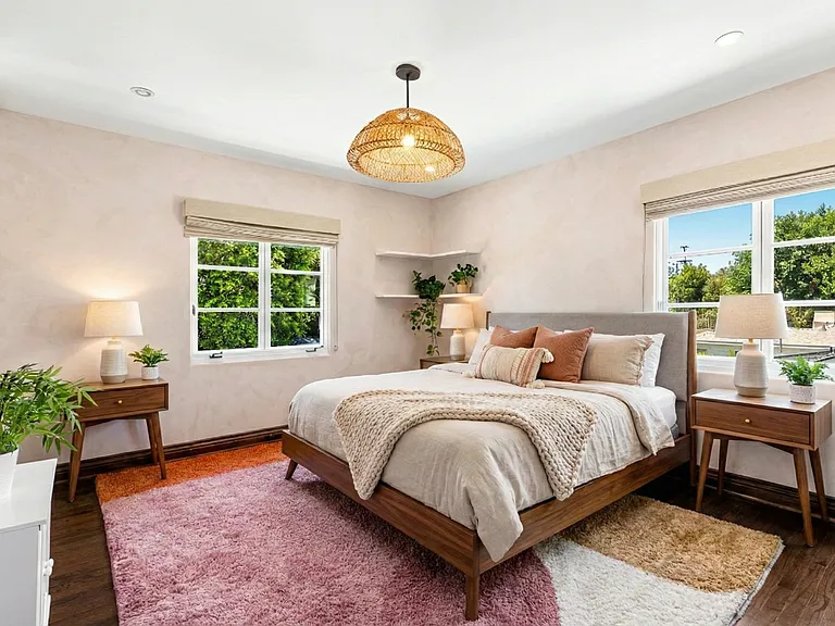 4363 Irvine Ave — Photo 22