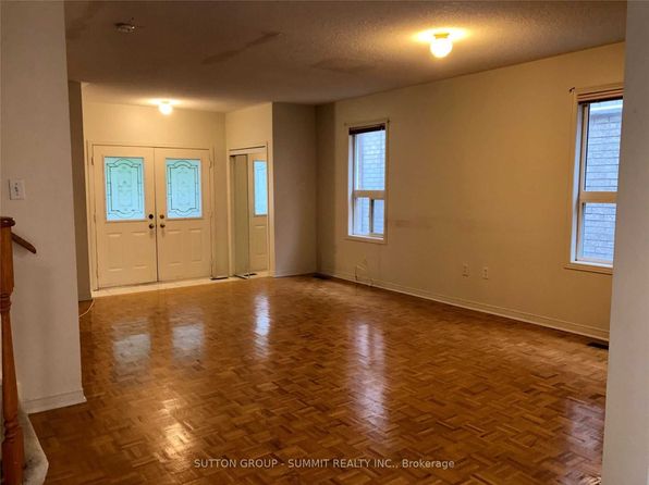 3269 Camberwell Dr, Mississauga, ON L5M 6T2
