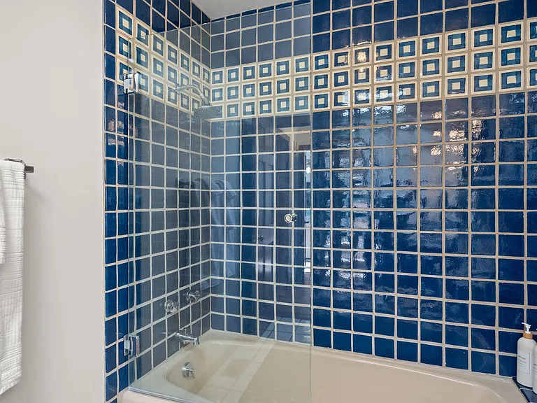26 Avenida De La Scala — Photo 61