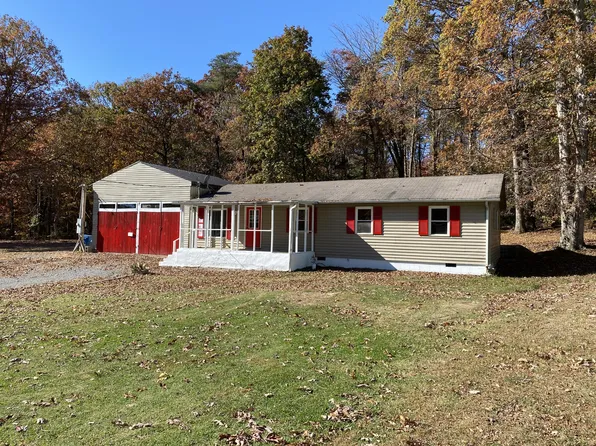 104 Gray Rd, Signal Mountain, TN 37377