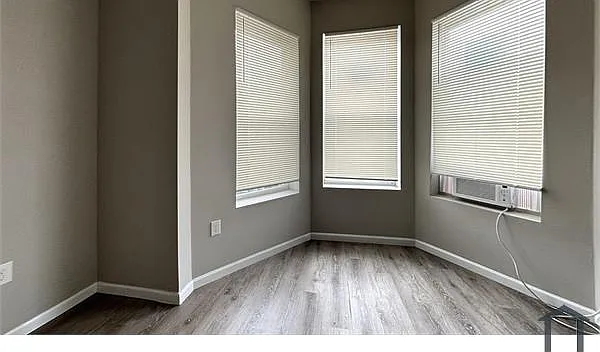 141 N Peach St — Photo 6
