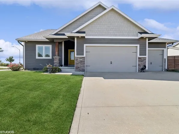 4653 SE Grosbeak Point, Cumming, IA 50265