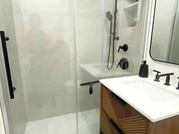 305 East 40th Street image 8 of 11