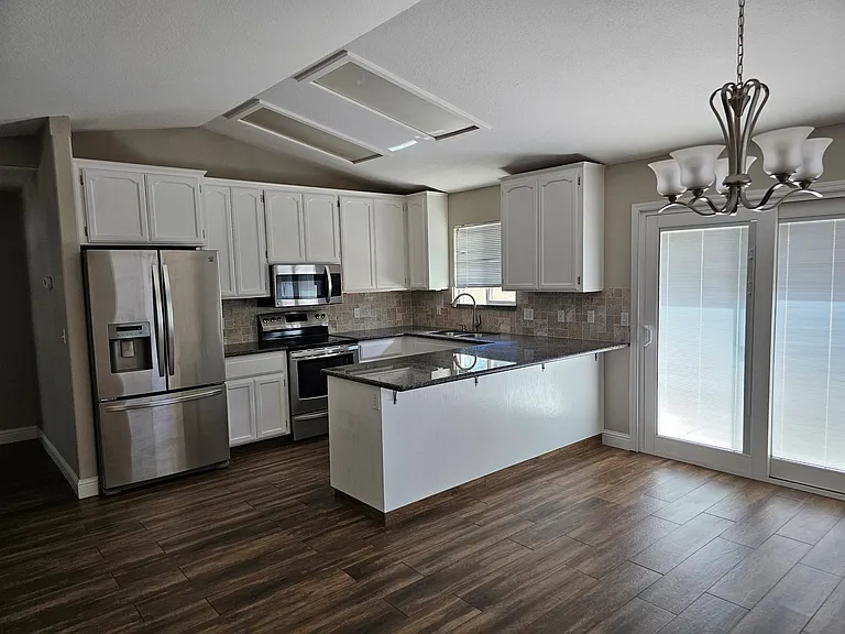 4363 Hickory Ave — Photo 6