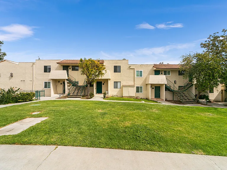 6481 Kanan Dume Rd — Photo 20