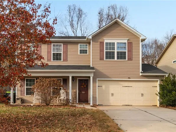303 Caden Village Cir, Lexington, NC 27295