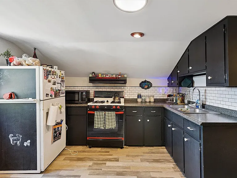 142 Langdon Ave NE #2 — Photo 10