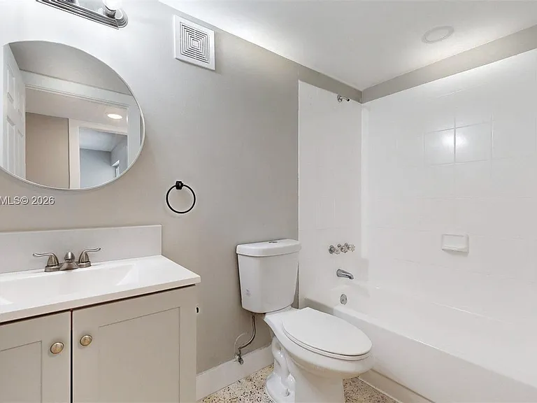 426 NW 13th Ave #2 — Photo 16