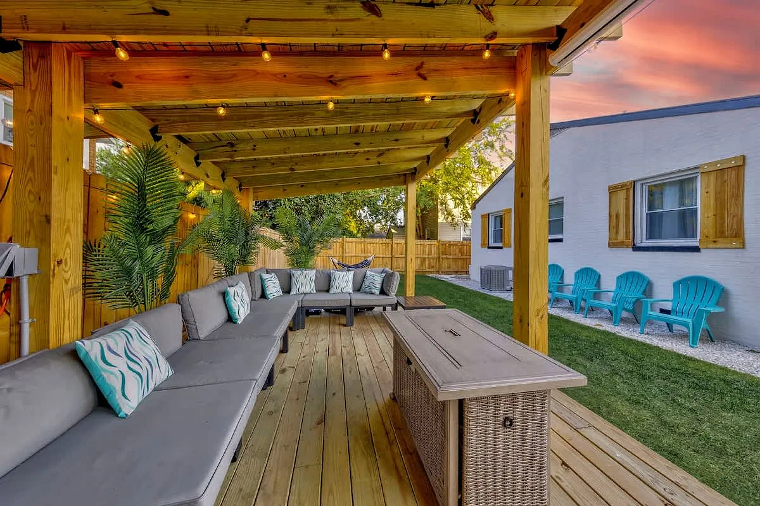 2 bed, 1.0 bath, $3,041 — Photo 4