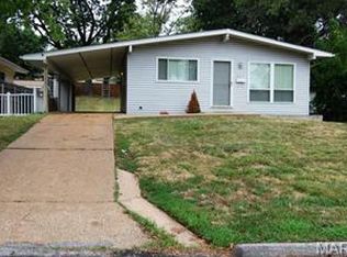 421 Saint Lawrence Dr, Ballwin, MO