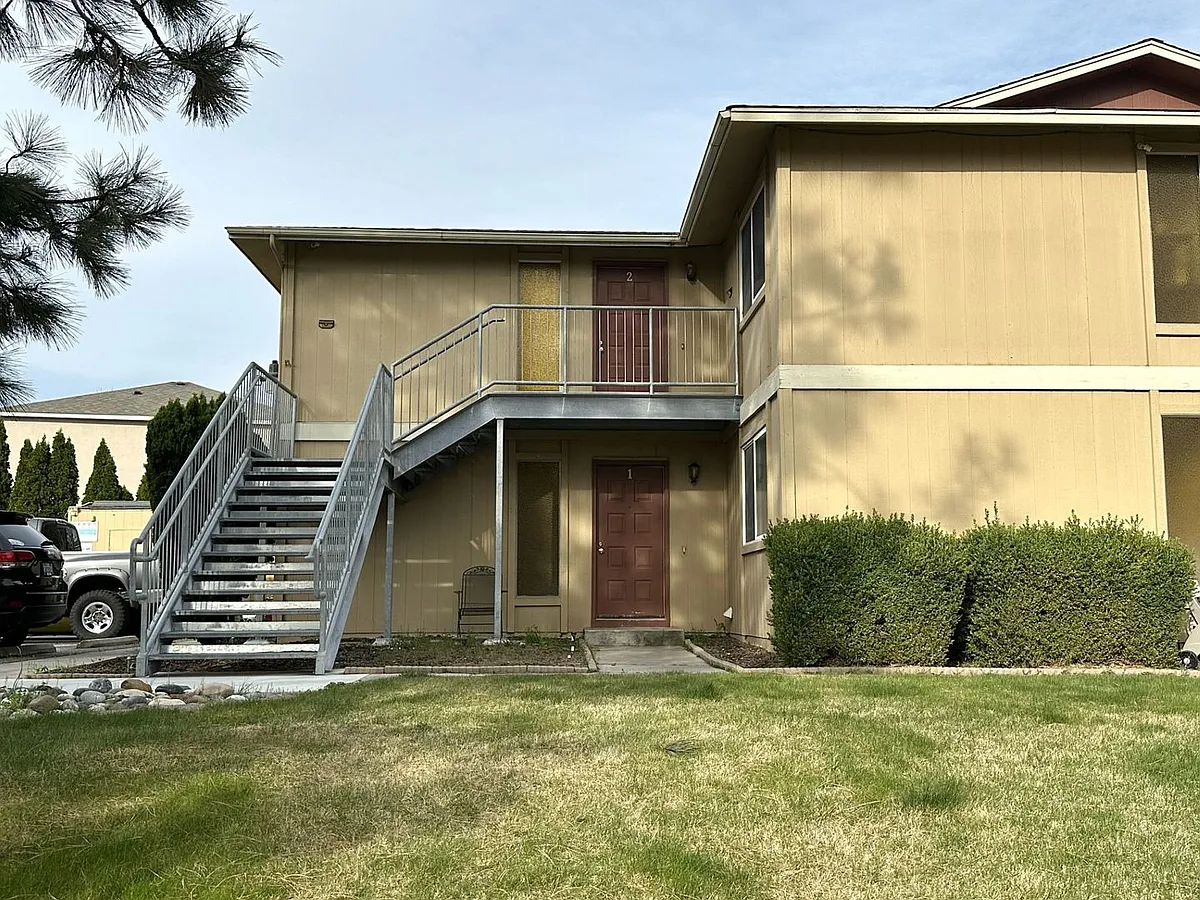 Building Photo - 1821 Peach Tree Ln