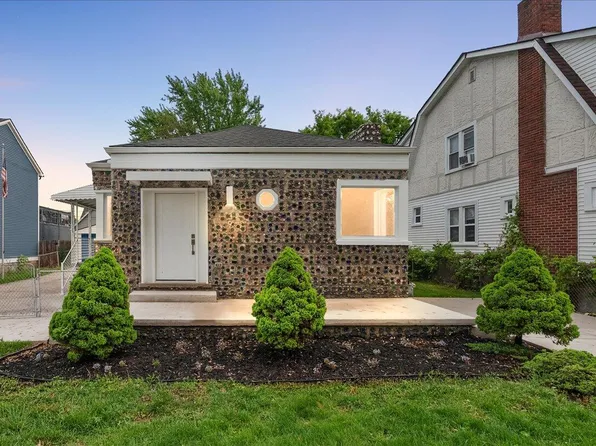 39 W Elza Ave, Hazel Park, MI 48030