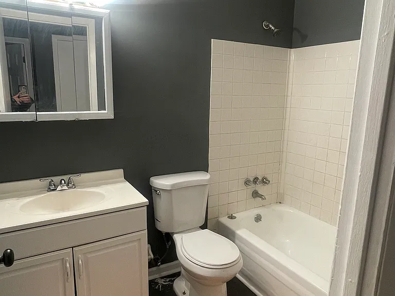 2232 Lincoln Ave — Photo 5