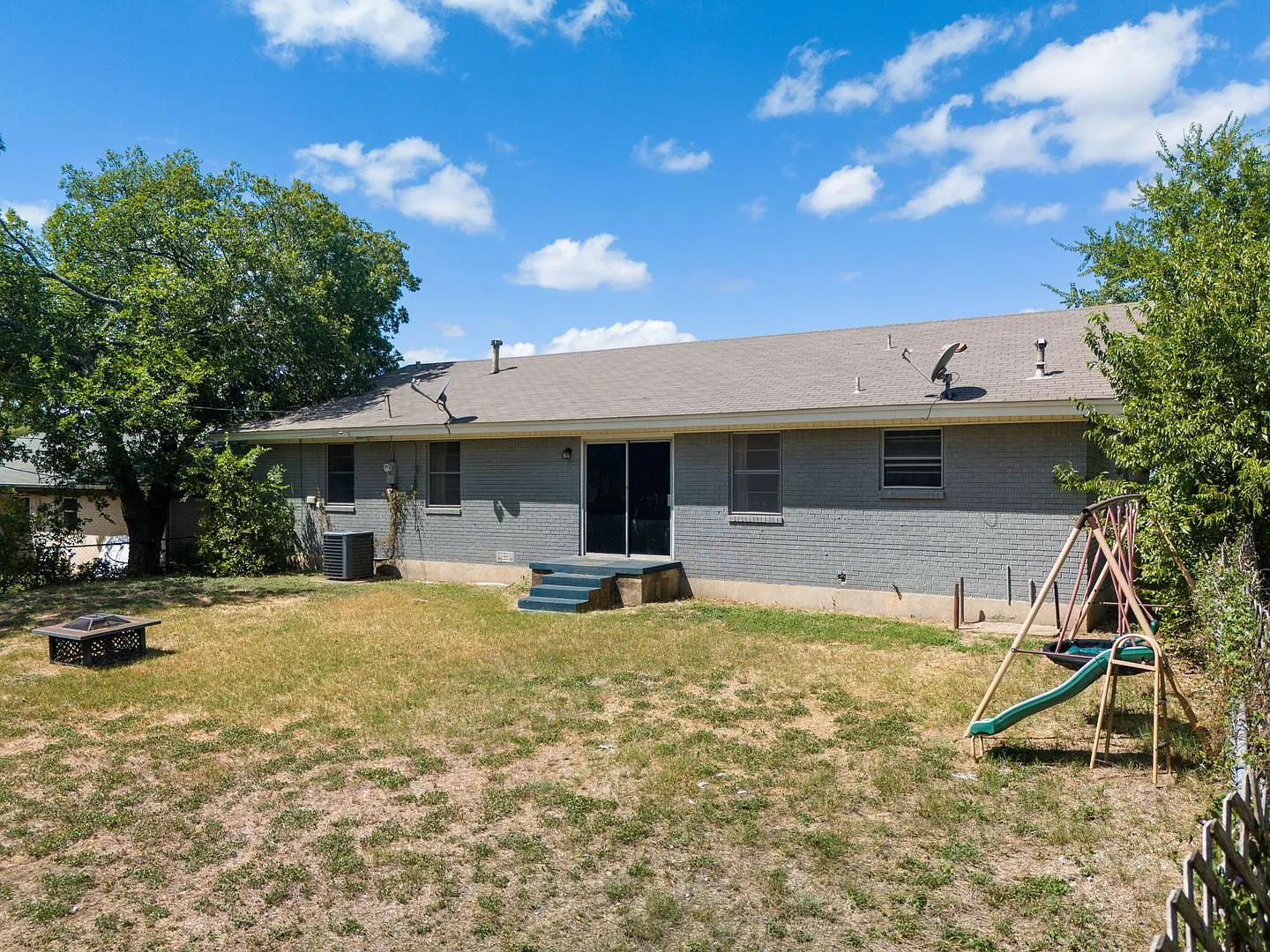 $500 off first months rent — Photo 3