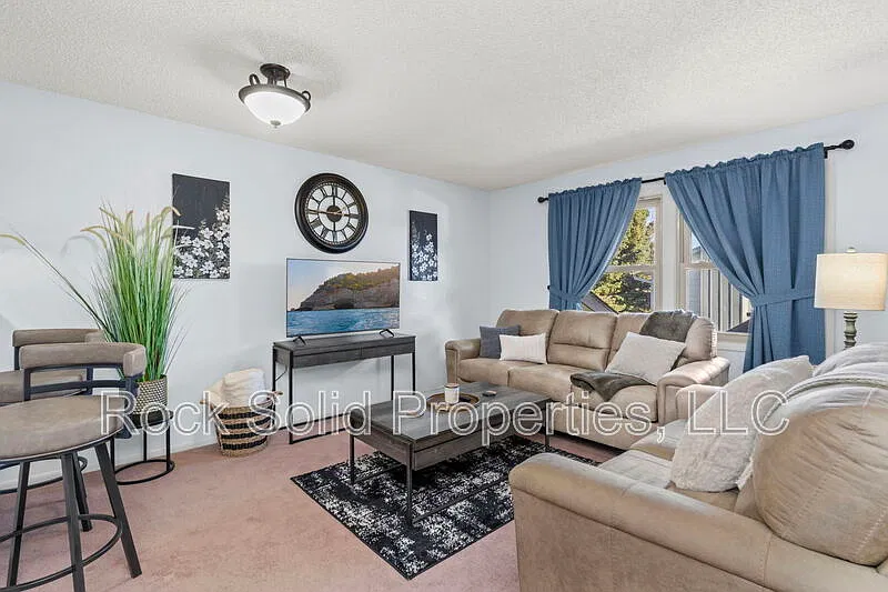 1502 Trent Ct — Photo 1