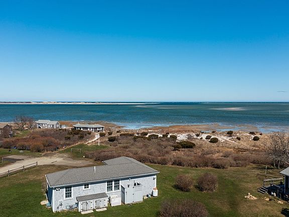 2nd image of 280 Harbor Point Rd Unit 280